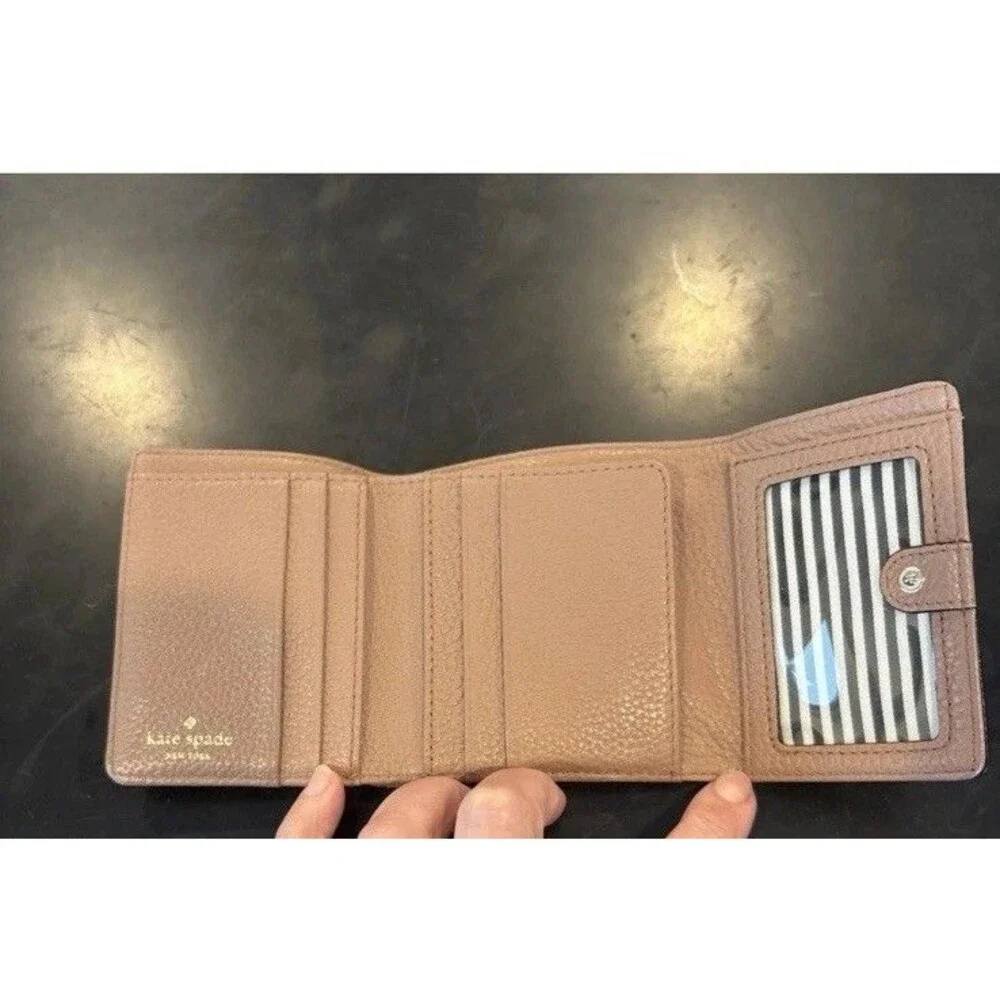 Kate Spade Jackson Street Jada Wallet Pebbled Leather Neutral Beige-Pink 4x4”